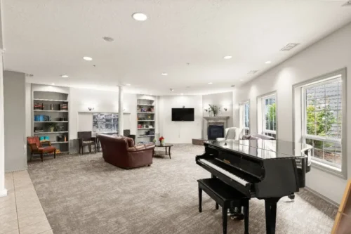 amber-int-04-compressed_Webpifier